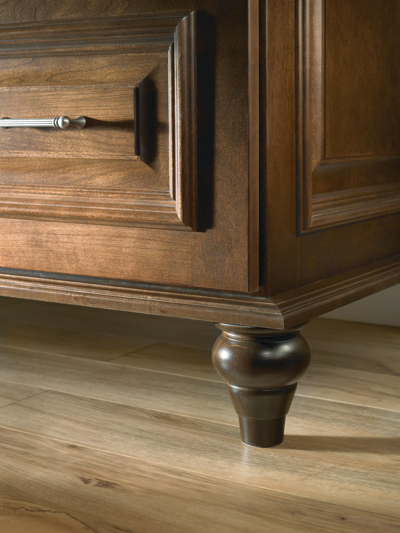 Yorktowne DECORATIVE LEG